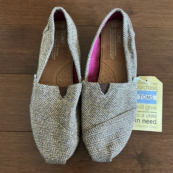 🆕 Toms - Picture 2 of 8
